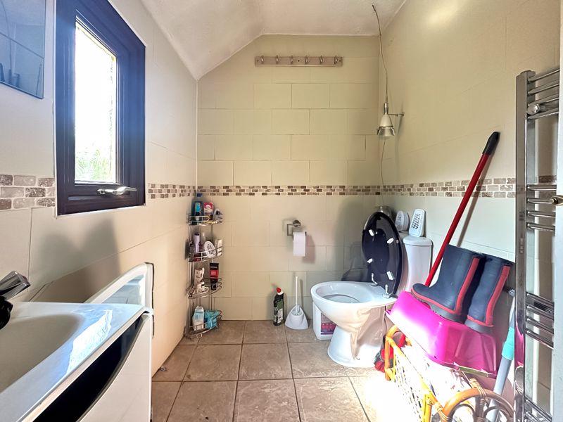 Downstairs wc