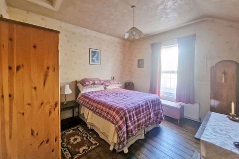 128 Bentley Drive, Walsall, WS2 8RU