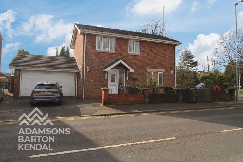 Edenfield Road, Norden, Rochdale OL11 3 bed property for sale £325,000