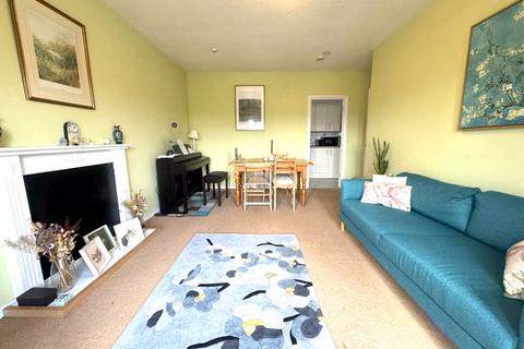 2 bedroom apartment to rent, Winter Lodge, Fern Walk, London