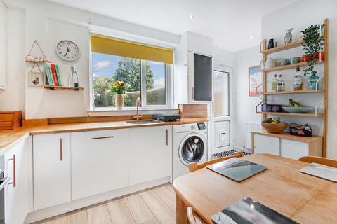 16 Beechwood Drive, Glasgow, G11 7EX