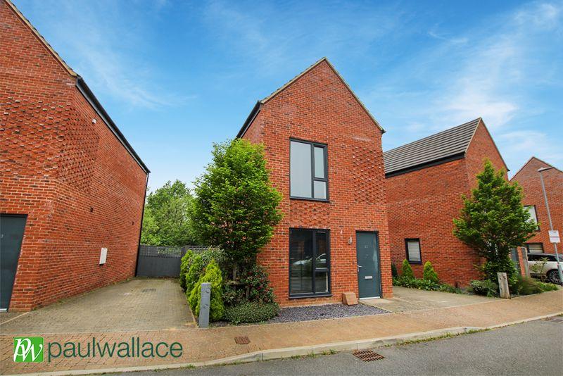 Markwick Avenue, Cheshunt 2 bed detached house for sale £425,000