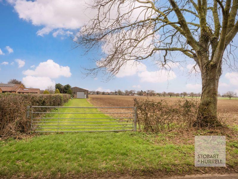 Buckenham Road, Norwich NR13 4 bed property with land for sale £325,000