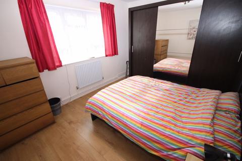2 bedroom flat for sale, Old Ruislip Road, Northolt