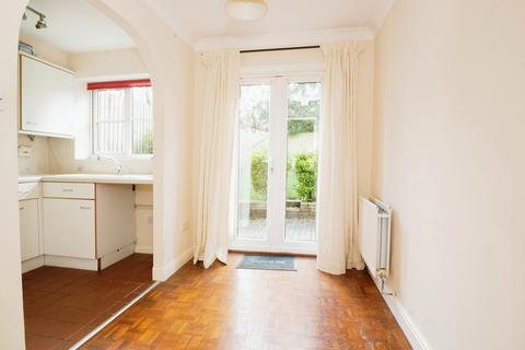 2 bedroom semi-detached house to rent, Foxberry Close, Pontprennau, Cardiff