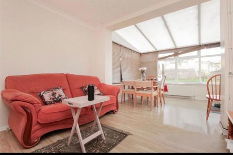 4 bedroom end of terrace house for sale, Alyssum Walk, Colchester