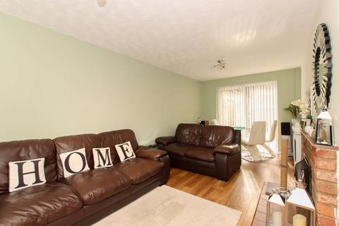 122 Allandale, Hemel Hempstead, HP2 5AU