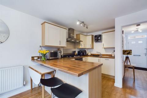 4 bedroom end of terrace house for sale, The Dingle, Telford TF4