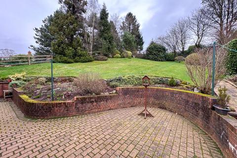 Foxhill Cheddleton Road, Leek, ST13 5QZ