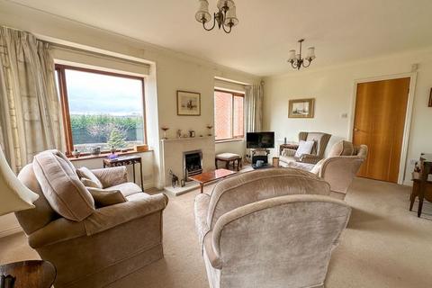 Foxhill Cheddleton Road, Leek, ST13 5QZ