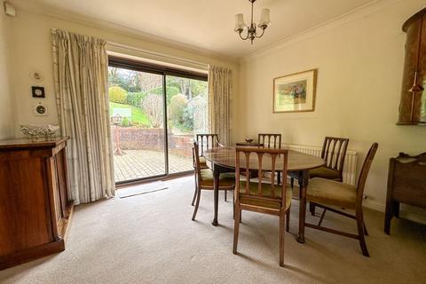 Foxhill Cheddleton Road, Leek, ST13 5QZ