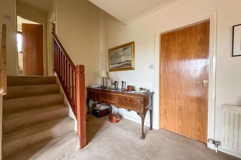Foxhill Cheddleton Road, Leek, ST13 5QZ