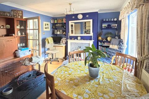 93 Beechcroft Road, Longlevens, Gloucester, GL2 9HE
