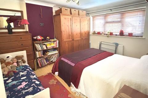 93 Beechcroft Road, Longlevens, Gloucester, GL2 9HE
