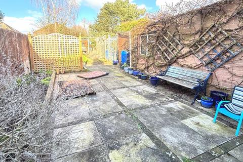 93 Beechcroft Road, Longlevens, Gloucester, GL2 9HE