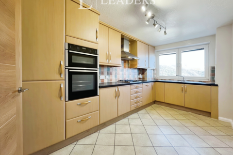 3 bedroom flat to rent, Kingsway, Hove