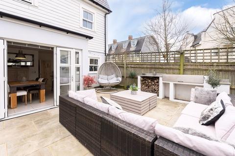 46 Westmount Close, Worcester Park, KT4 8FL