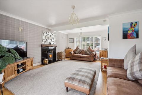 4 bedroom detached house for sale, Wycombe Road, Prestwood HP16