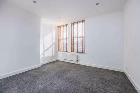 2 bedroom apartment to rent, Victoria Grove, Southsea