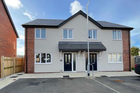 3 bedroom semi-detached house for sale, Maes Llifon, Llangefni, Isle of Anglesey, LL77