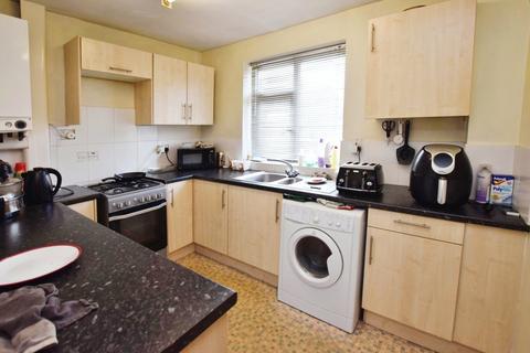 2 bedroom maisonette for sale, Rowson Court, Northenden Road, Sale, Greater Manchester, M33