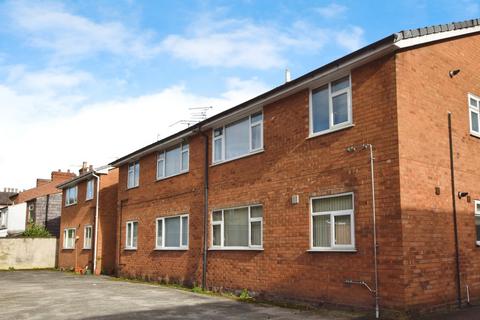 2 bedroom maisonette for sale, Rowson Court, Northenden Road, Sale, Greater Manchester, M33