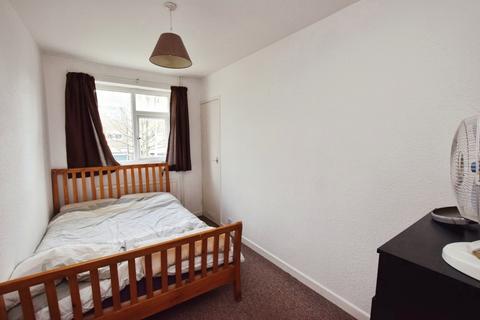 2 bedroom maisonette for sale, Rowson Court, Northenden Road, Sale, Greater Manchester, M33