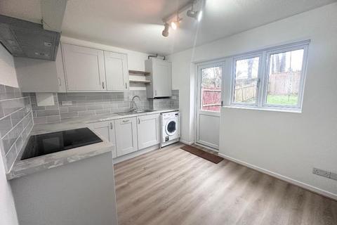 2 bedroom terraced house to rent - Doveney Close, Orpington, BR5 3WE
