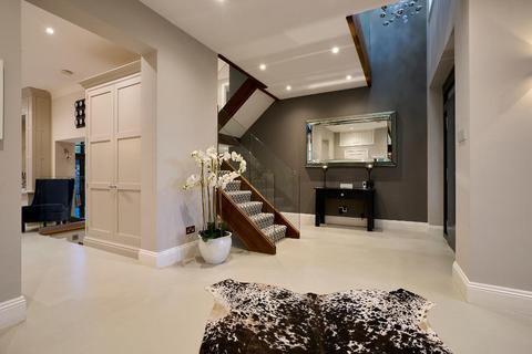 Bowdon WA14