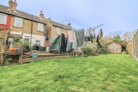 16 Windermere Road, Croydon, CR0 6PP