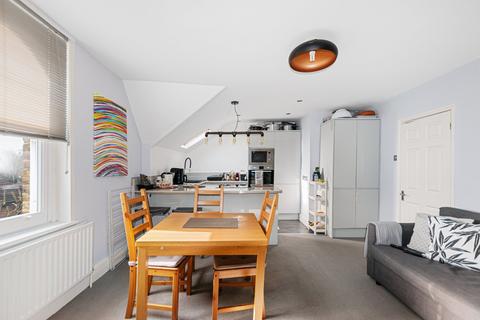 2 bedroom apartment for sale, Rockmount Road, London, SE19