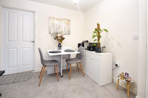 3 bedroom semi-detached house for sale, Yarn Crescent, Wakefield, West Yorkshire