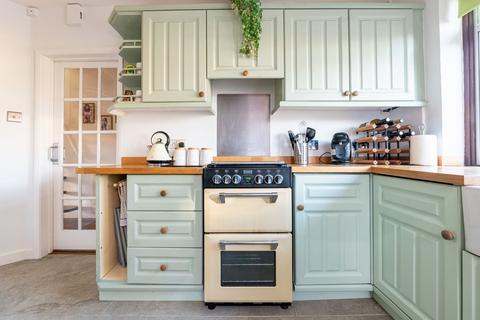 Greenways Crouch House Road, Edenbridge, TN8 5EE