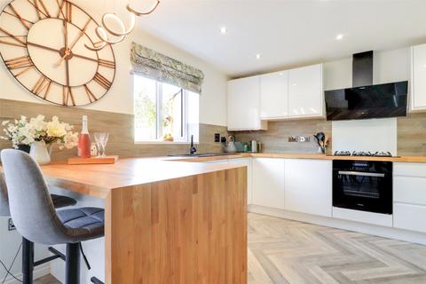 59 Ash Drive, South Molton, EX36 3FA