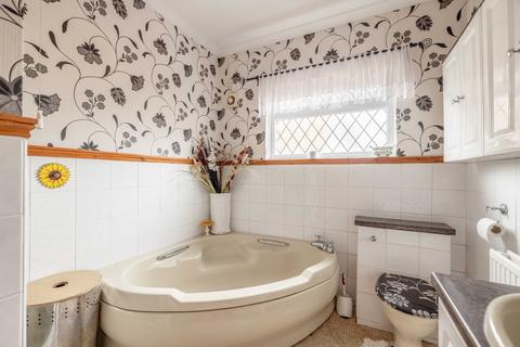 Hillcroft Leacroft Road, Iver, SL0 9QW