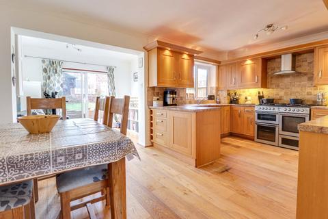 4 bedroom end of terrace house for sale, Yewlands, Sawbridgeworth, CM21