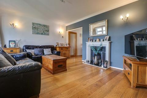 27 Yewlands, Sawbridgeworth, CM21 9NP