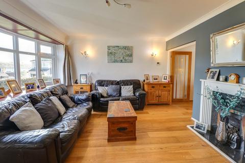 27 Yewlands, Sawbridgeworth, CM21 9NP