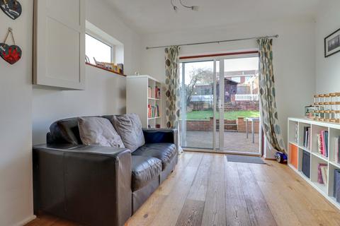 27 Yewlands, Sawbridgeworth, CM21 9NP