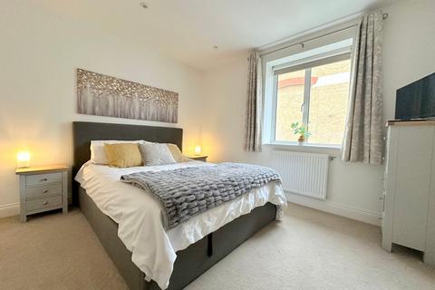 29 Hardy Close, Chelmsford, CM1 1AE