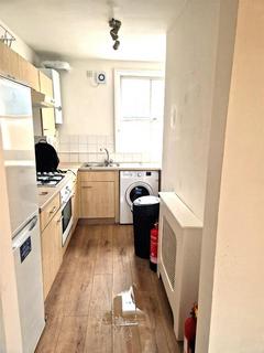 2 bedroom flat to rent, Baker Street, London NW1