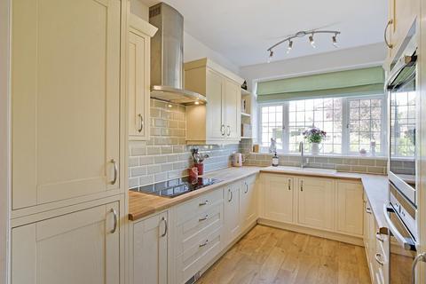 4 bedroom detached house for sale, Main Street, Burley in Wharfedale LS29