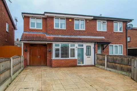 4 bedroom semi-detached house for sale, Meadow Brook Close, Normanton WF6