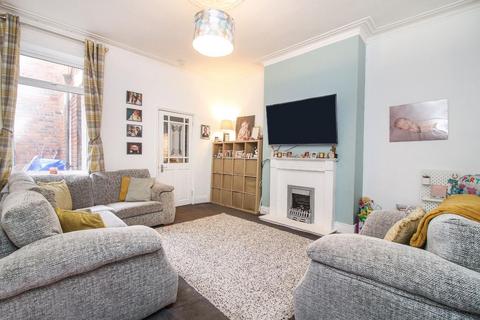 2 bedroom apartment for sale, Queen Alexandra Road, North Shields