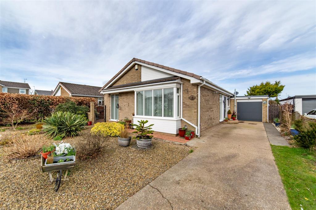 The Glebe, Stannington NE61 3 bed detached bungalow for sale £425,000