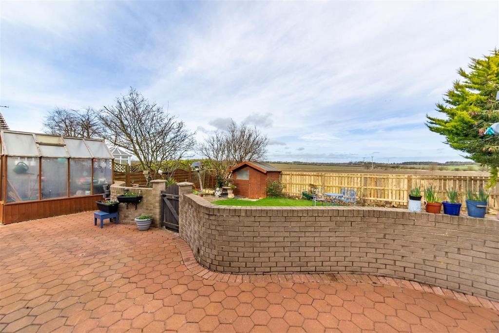 The Glebe, Stannington NE61 3 bed detached bungalow for sale £425,000
