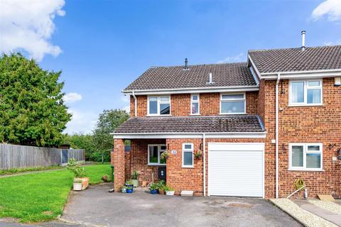3 bedroom semi-detached house for sale - Mill Lane Close, Pershore