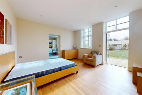 Apartment 22, Courtlands Hayes Road, Sully, Penarth, CF64 5QG