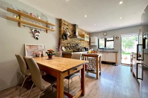 21 Vincent Close, Corringham, Stanford-le-hope, SS17 7QL