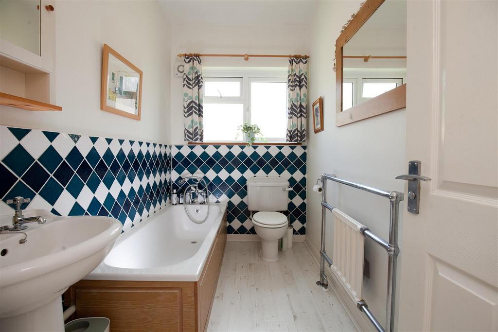 Sun Rannoch - Ground floor bathroom